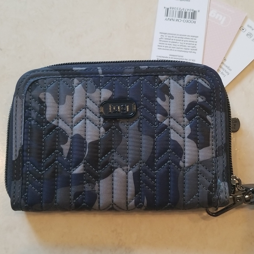 LUG Rodeo Wallet Wristlet Strap Camo Navy Quilted Full Zip Around ID Window RFID
